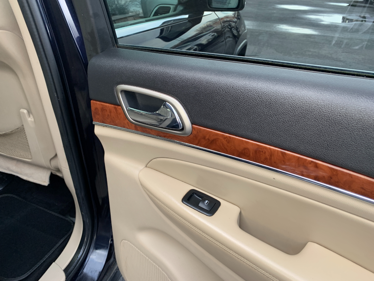 Jeep Grand Cherokee Limited 4WD 2011