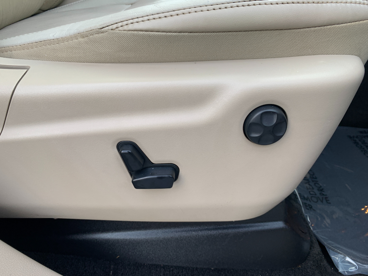 Jeep Grand Cherokee Limited 4WD 2011