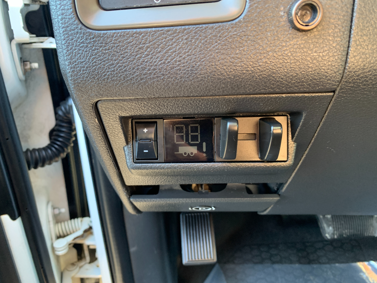 RAM 2500 ST Crew Cab SWB 4WD 2012