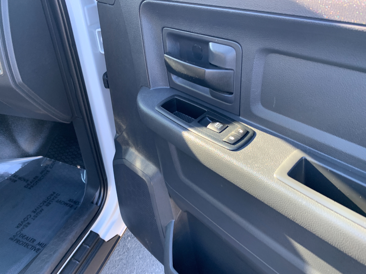 RAM 2500 ST Crew Cab SWB 4WD 2012