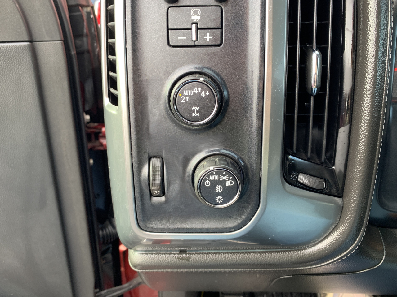 Chevrolet Silverado 1500 LTZ Crew Cab 4WD 2017