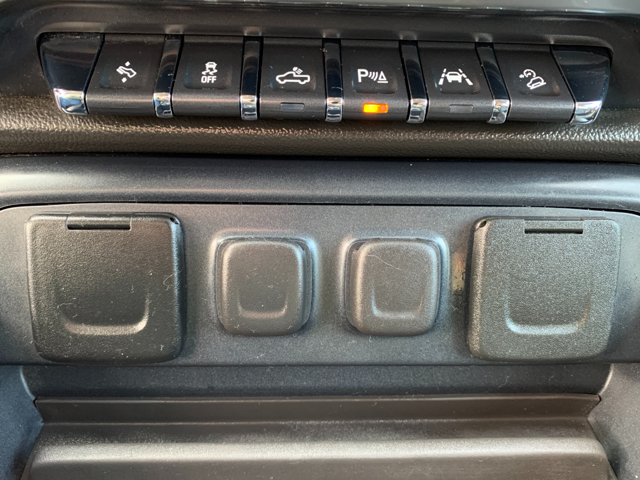 Chevrolet Silverado 1500 LTZ Crew Cab 4WD 2017