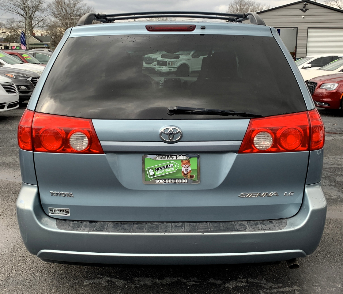 Toyota Sienna CE FWD 7-Passenger 2009