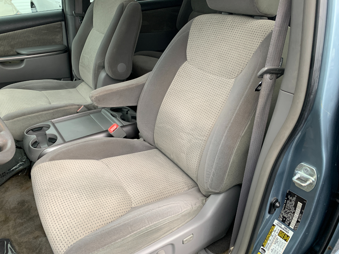 Toyota Sienna CE FWD 7-Passenger 2009