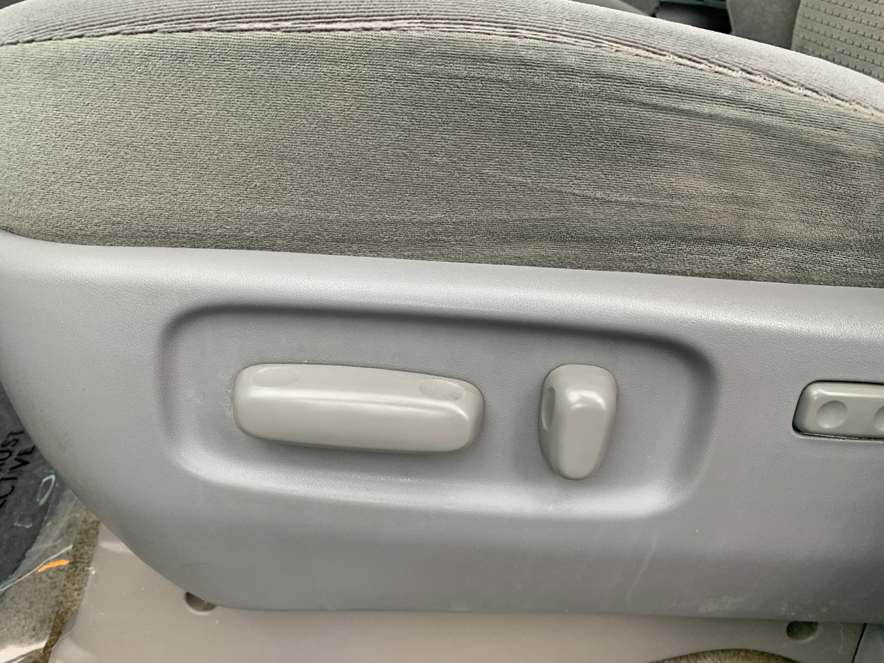 Toyota Sienna CE FWD 7-Passenger 2009