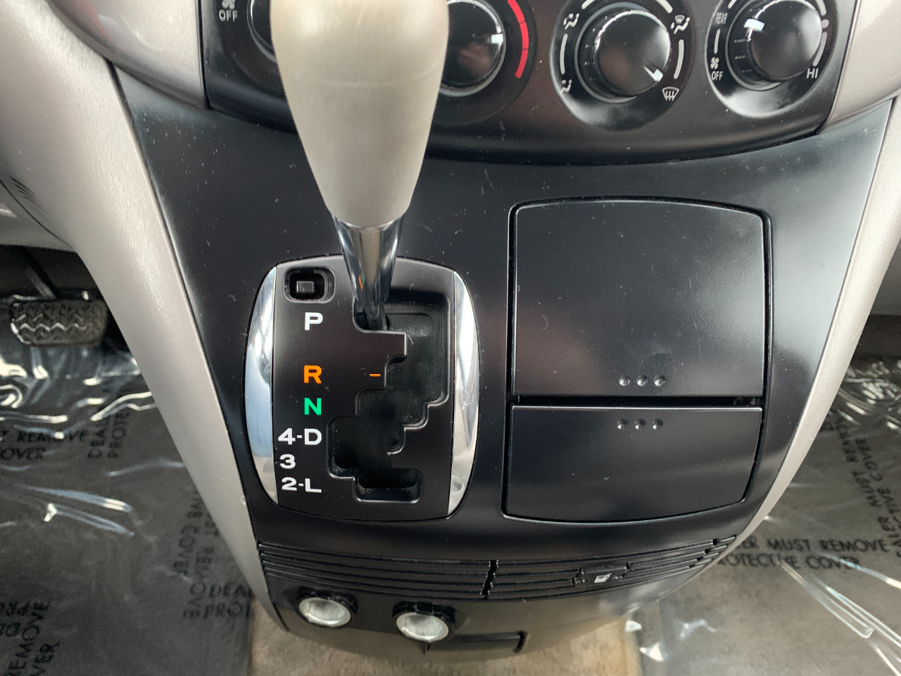 Toyota Sienna CE FWD 7-Passenger 2009