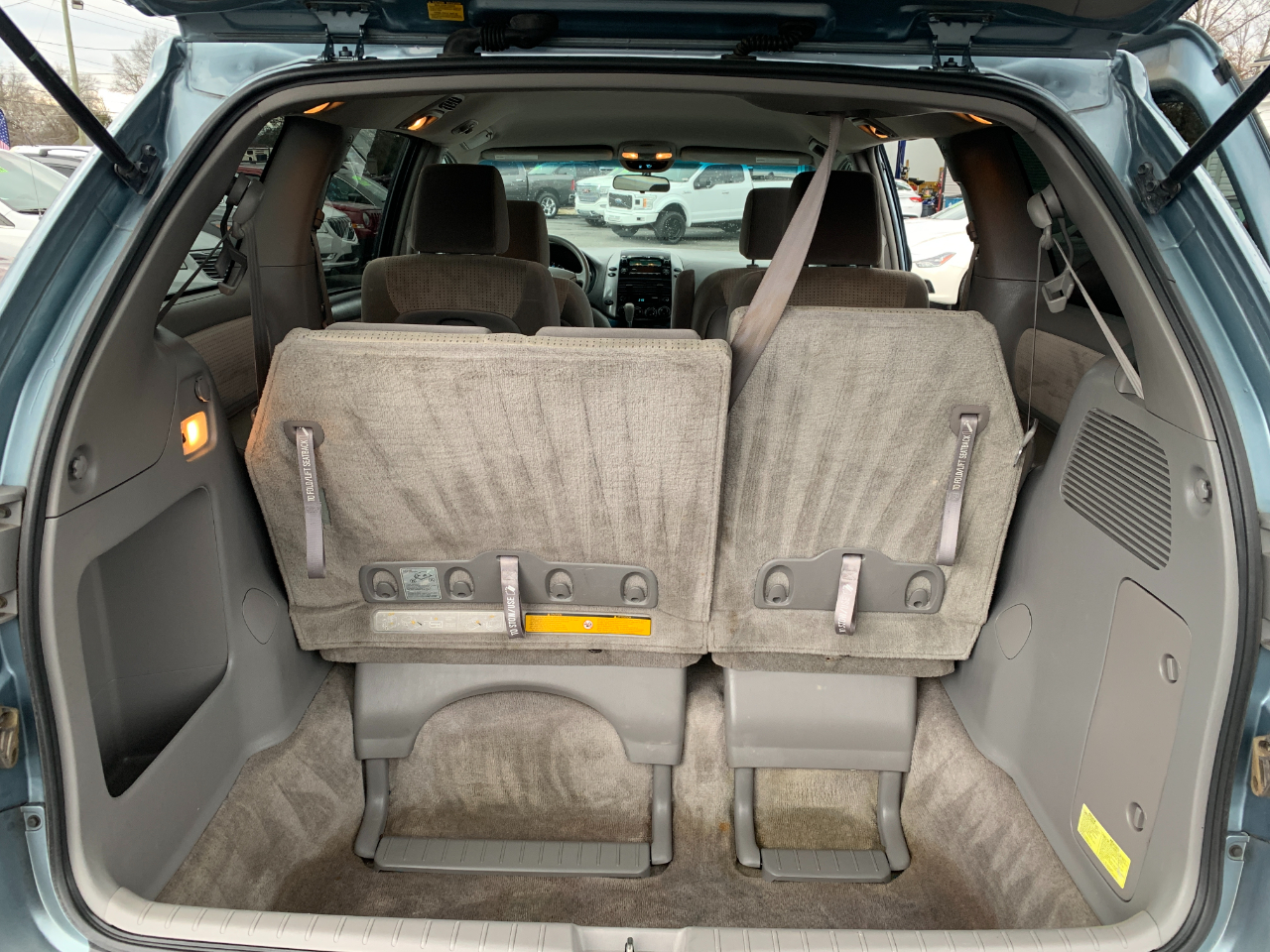Toyota Sienna CE FWD 7-Passenger 2009
