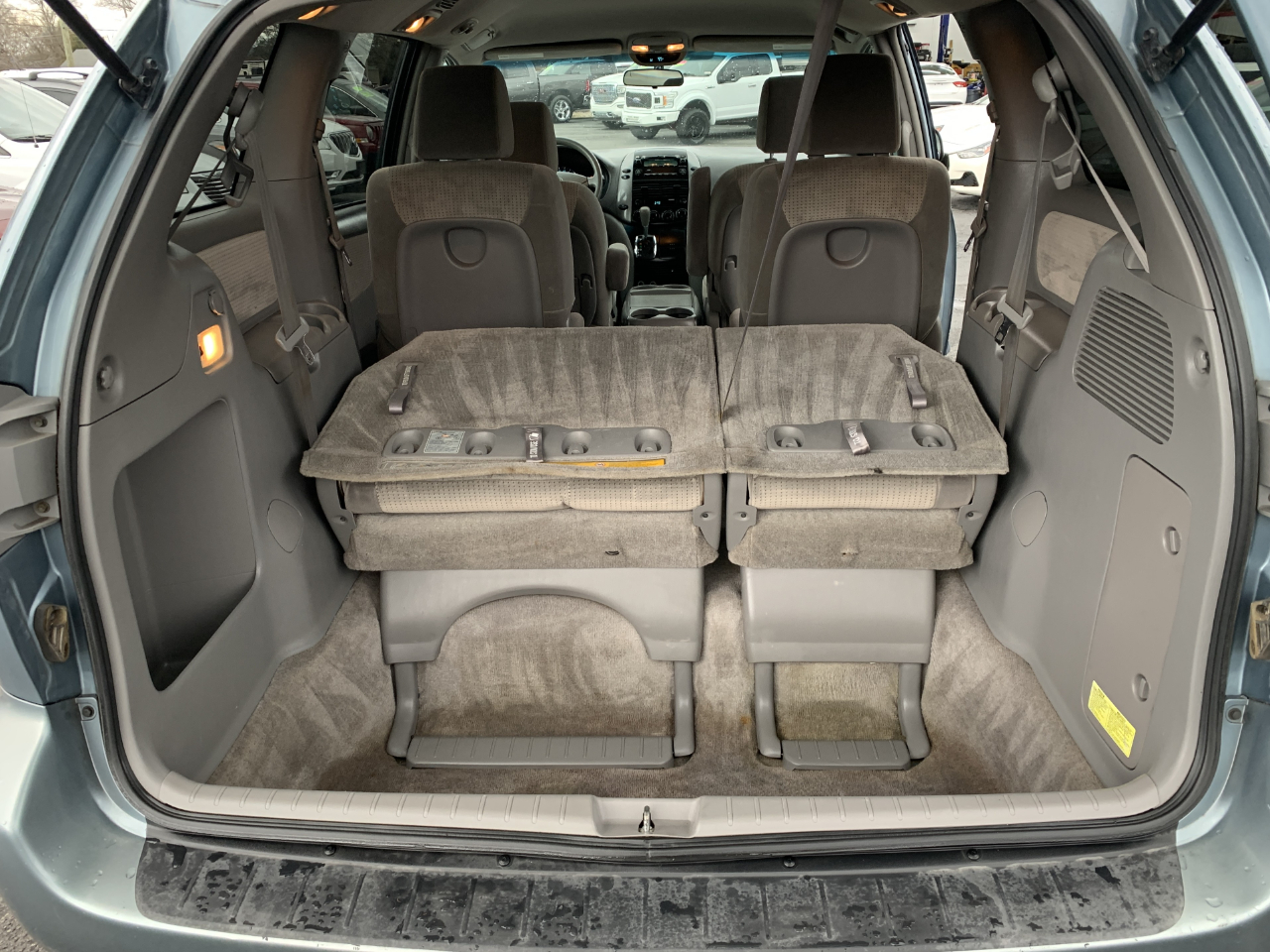 Toyota Sienna CE FWD 7-Passenger 2009