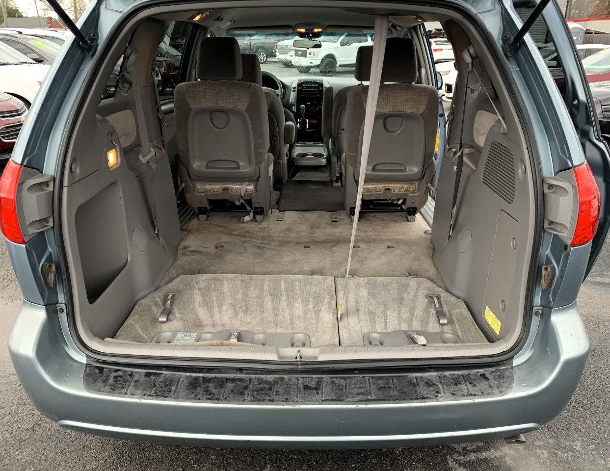 Toyota Sienna CE FWD 7-Passenger 2009