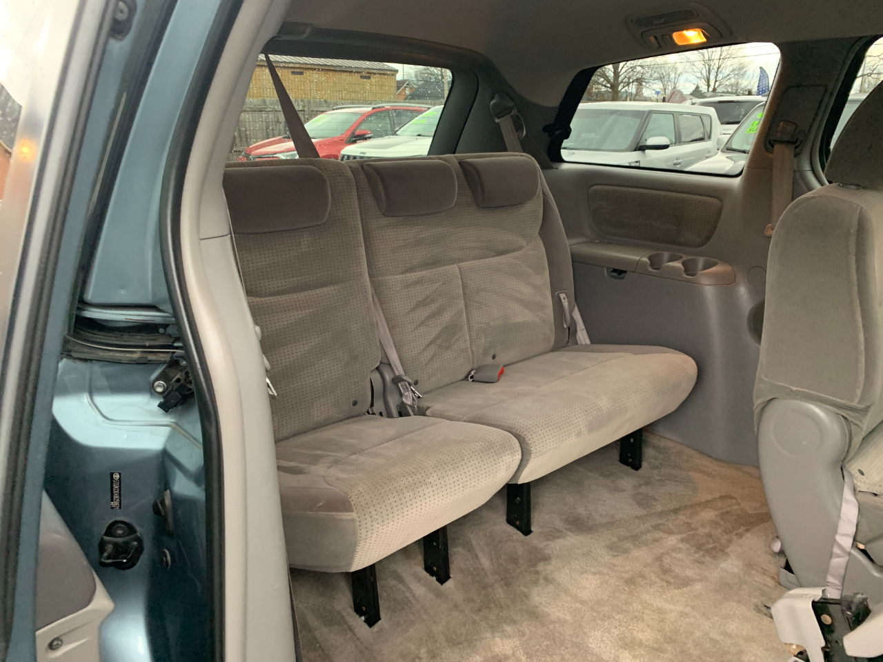 Toyota Sienna CE FWD 7-Passenger 2009