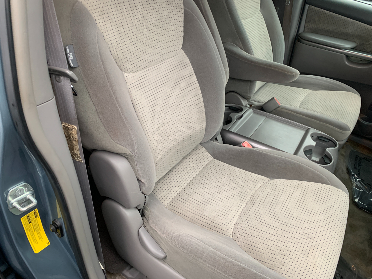 Toyota Sienna CE FWD 7-Passenger 2009
