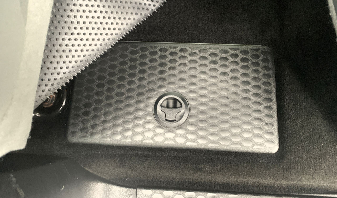 RAM 1500 SLT Crew Cab SWB 4WD 2015