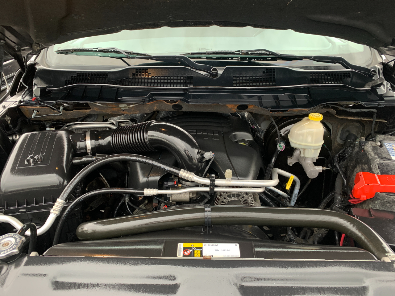 RAM 1500 SLT Crew Cab SWB 4WD 2015