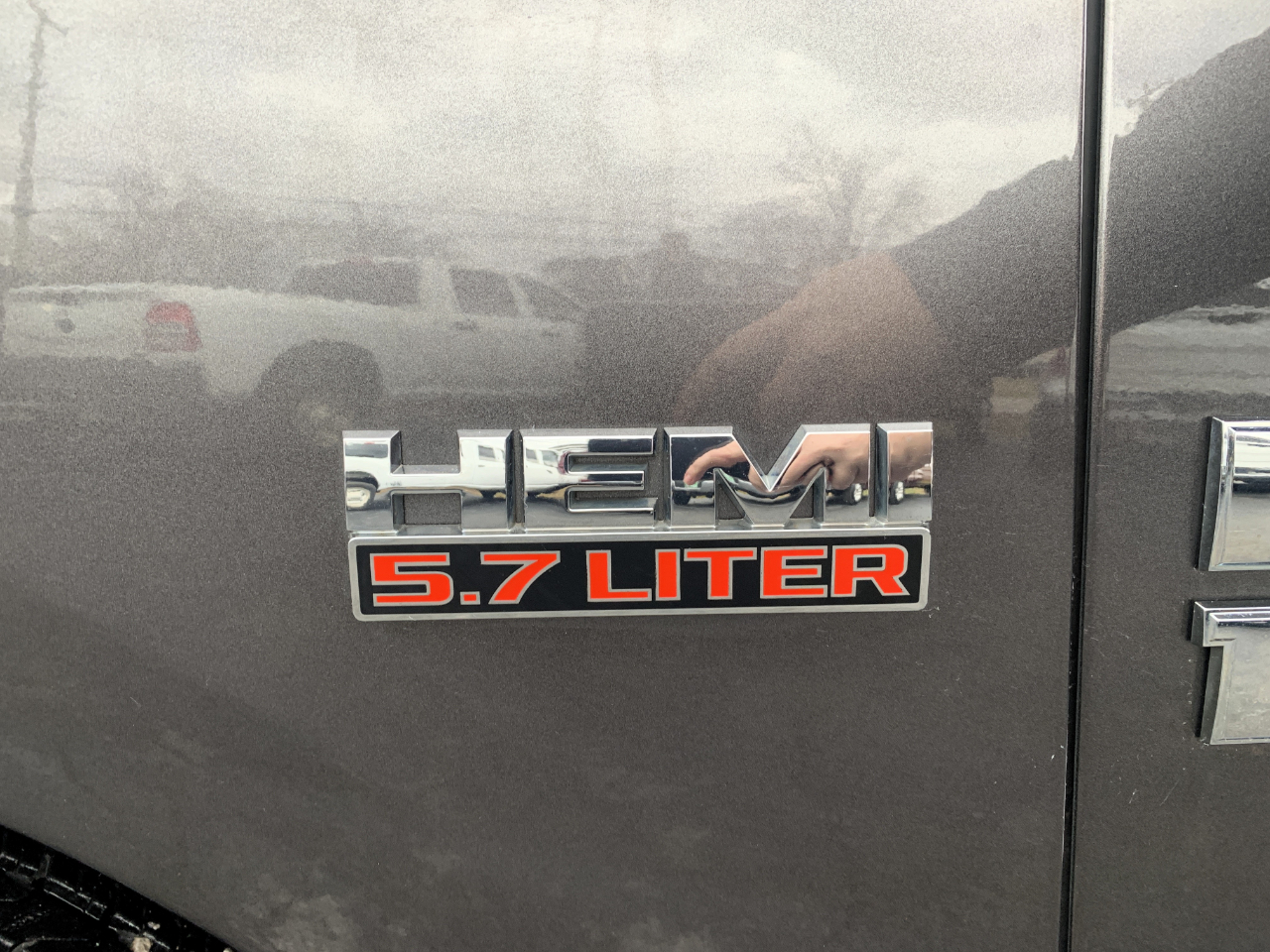 RAM 1500 SLT Crew Cab SWB 4WD 2015