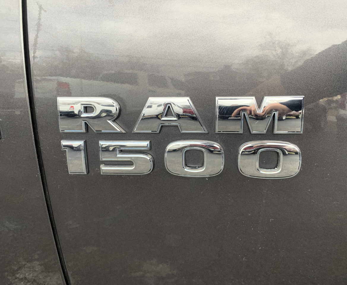RAM 1500 SLT Crew Cab SWB 4WD 2015
