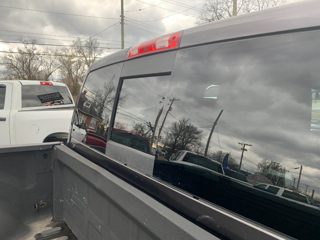 RAM 1500 SLT Crew Cab SWB 4WD 2015