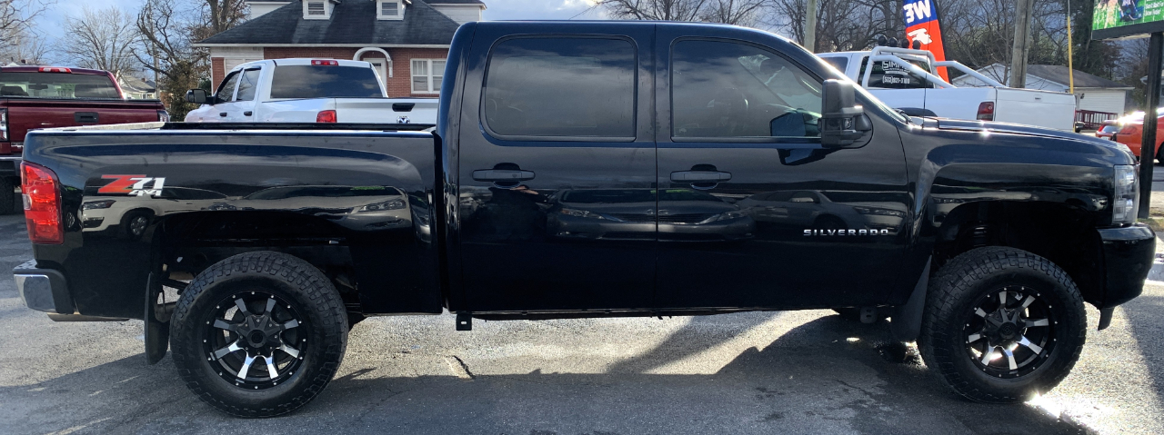 Chevrolet Silverado 1500 LT Crew Cab 4WD 2011