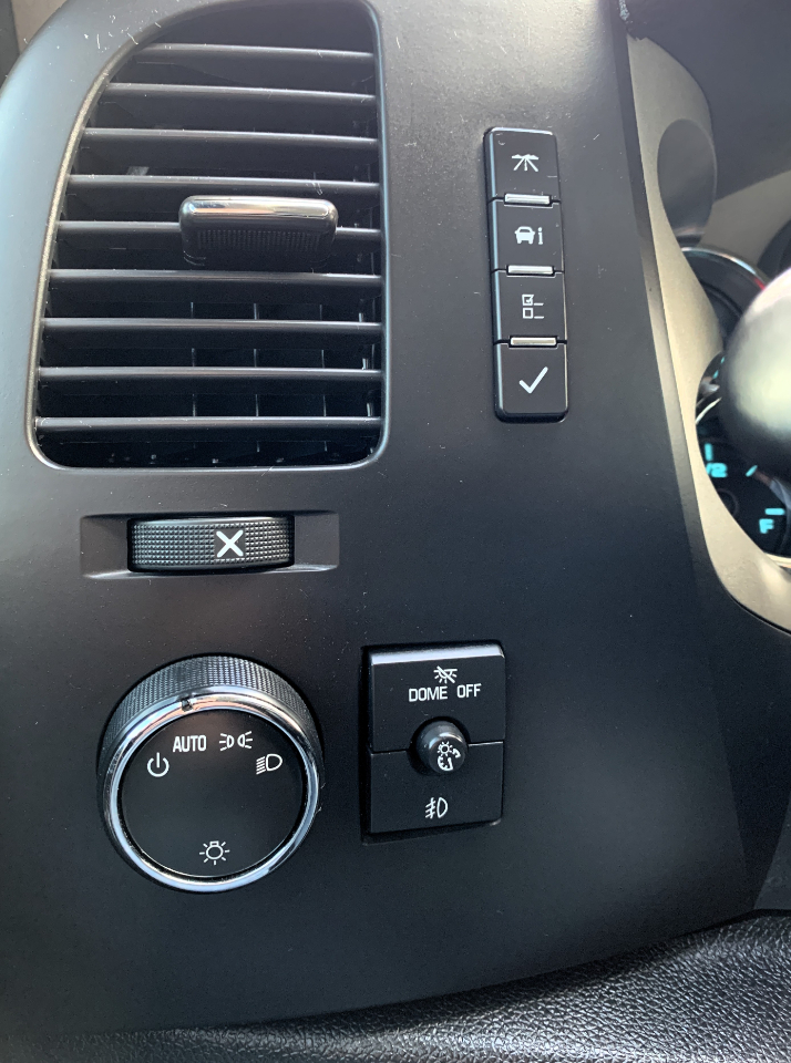 Chevrolet Silverado 1500 LT Crew Cab 4WD 2011