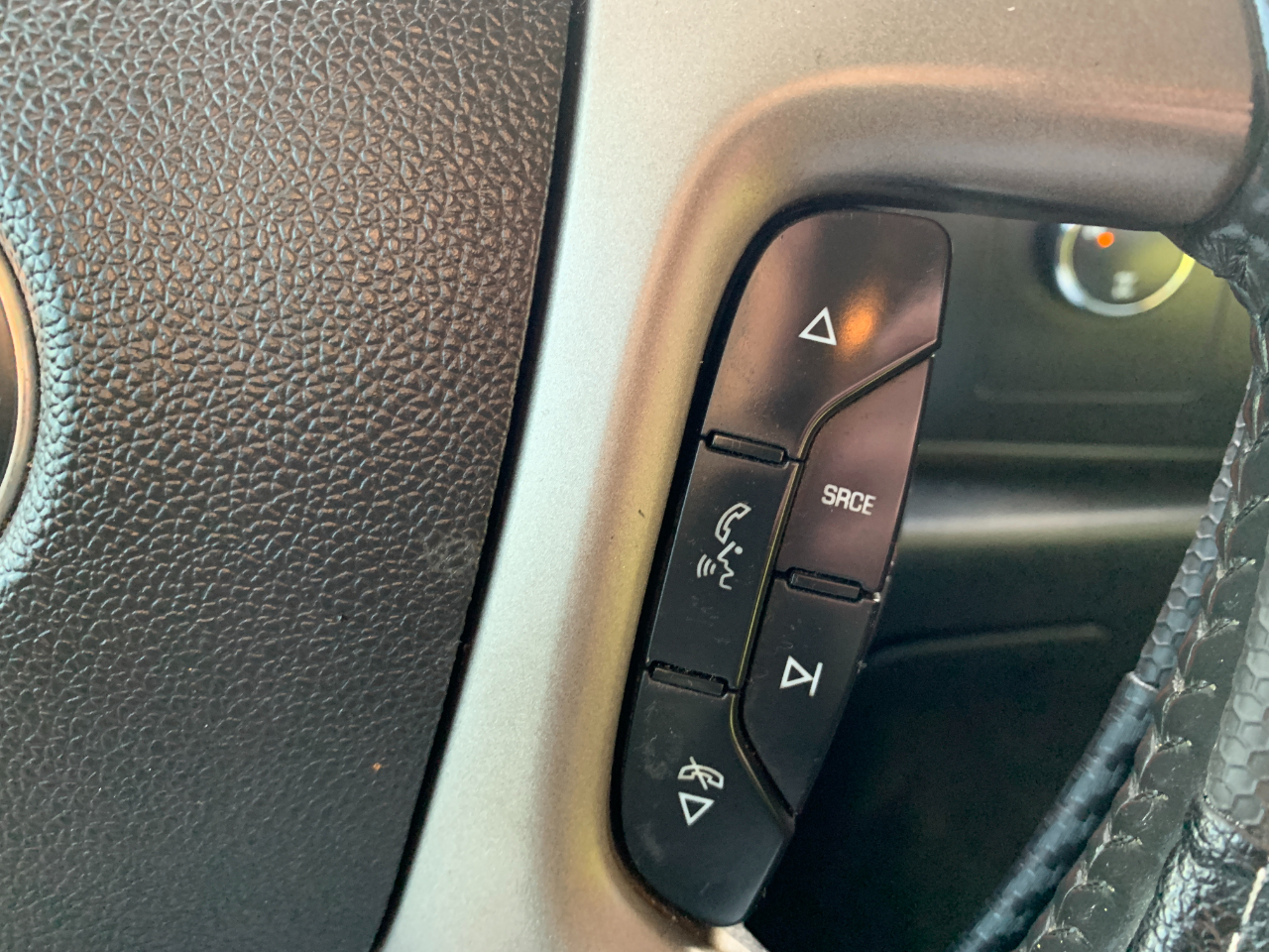 Chevrolet Silverado 1500 LT Crew Cab 4WD 2011