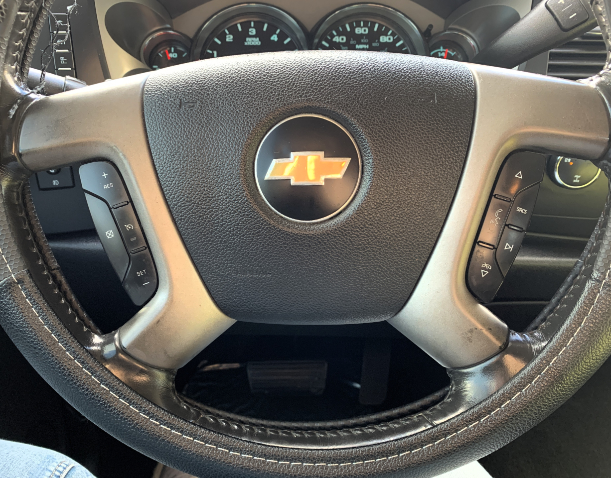 Chevrolet Silverado 1500 LT Crew Cab 4WD 2011