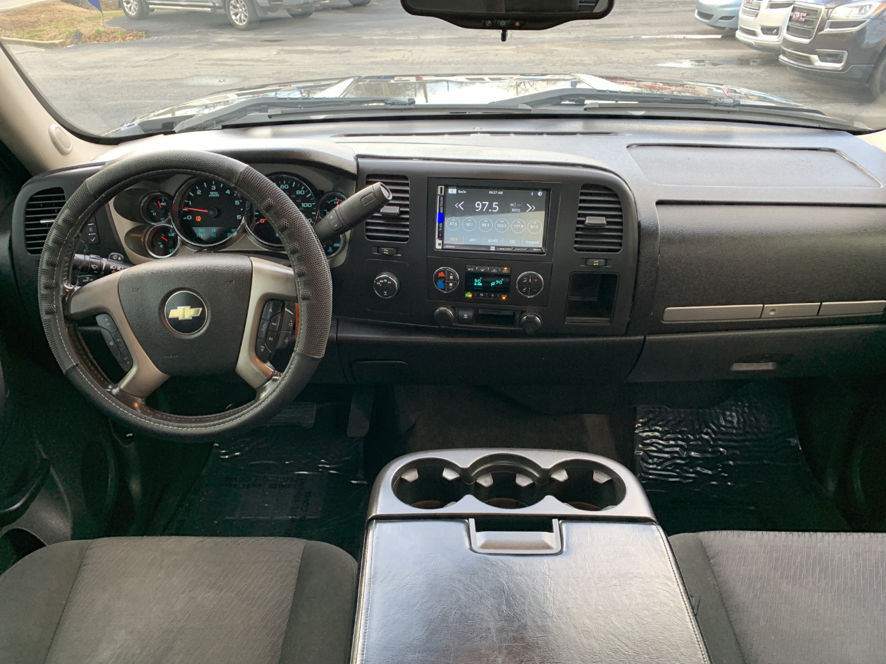 Chevrolet Silverado 1500 LT Crew Cab 4WD 2011