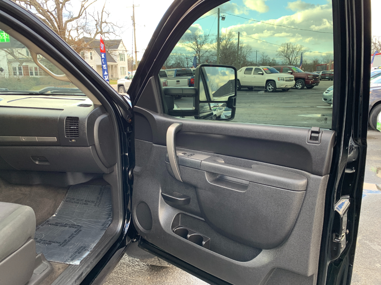 Chevrolet Silverado 1500 LT Crew Cab 4WD 2011