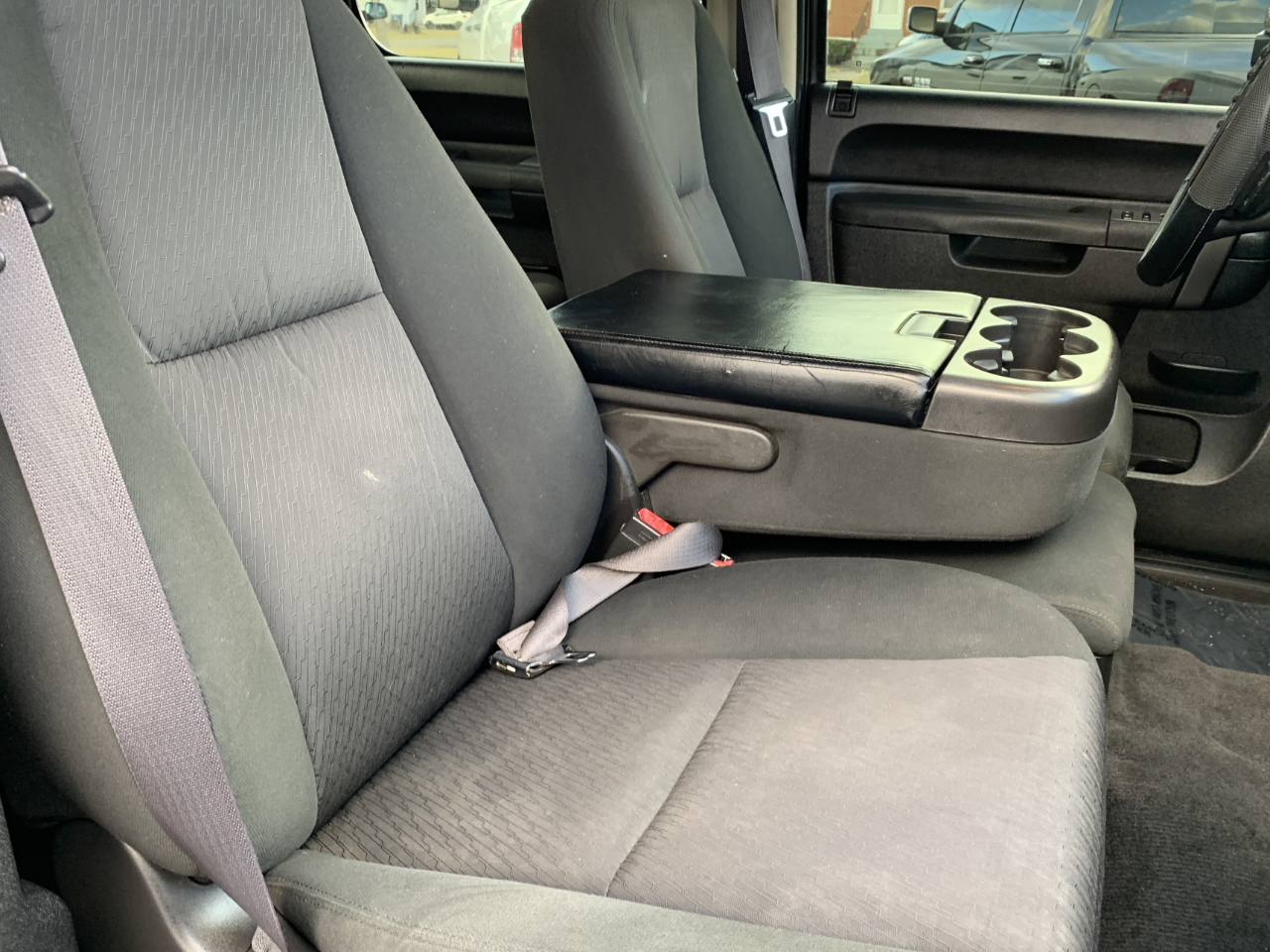 Chevrolet Silverado 1500 LT Crew Cab 4WD 2011