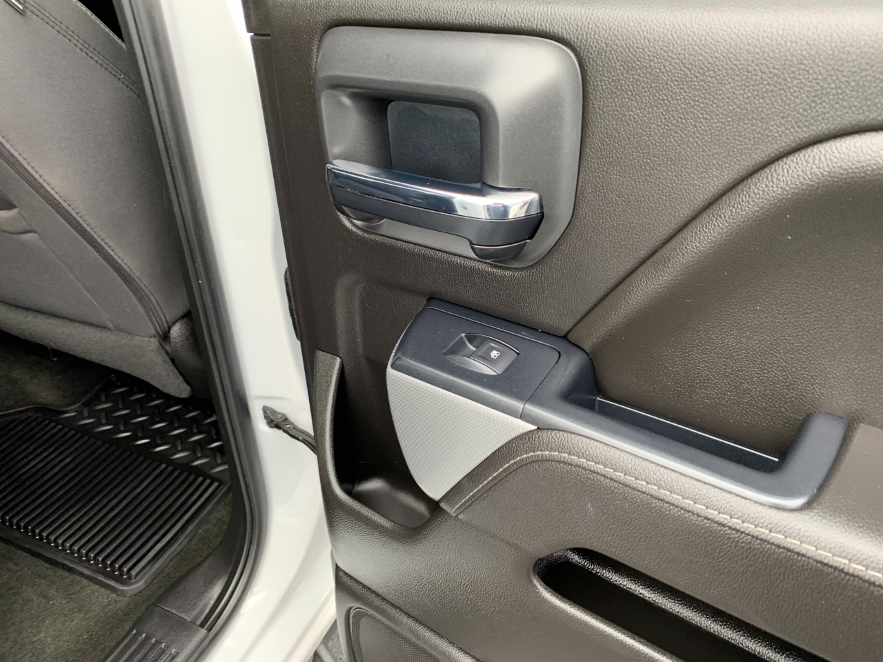 Chevrolet Silverado 1500 LT Double Cab 4WD 2017