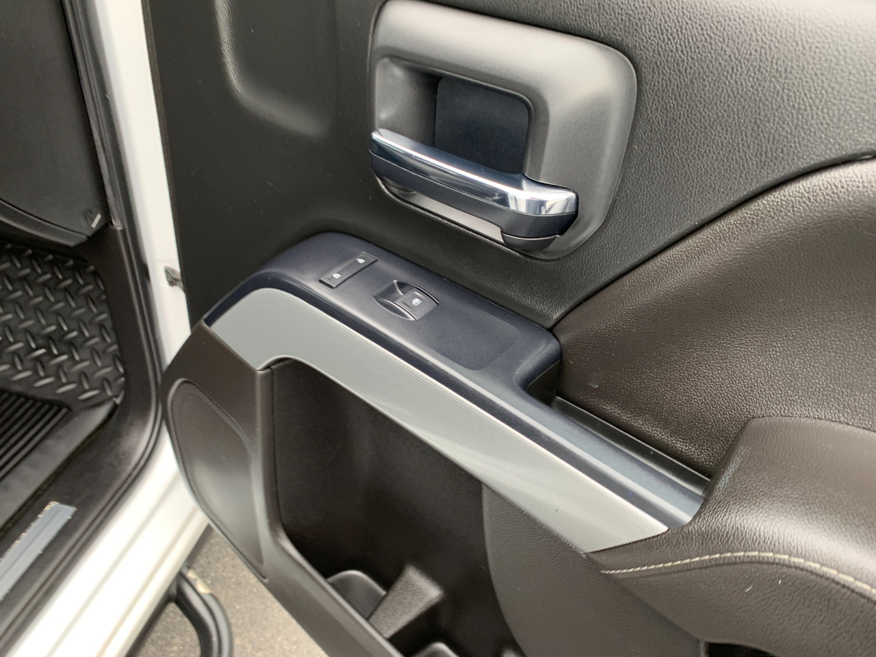 Chevrolet Silverado 1500 LT Double Cab 4WD 2017