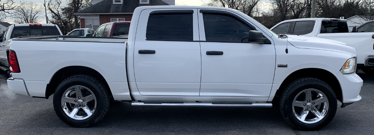 RAM 1500 Tradesman Crew Cab SWB 4WD 2016