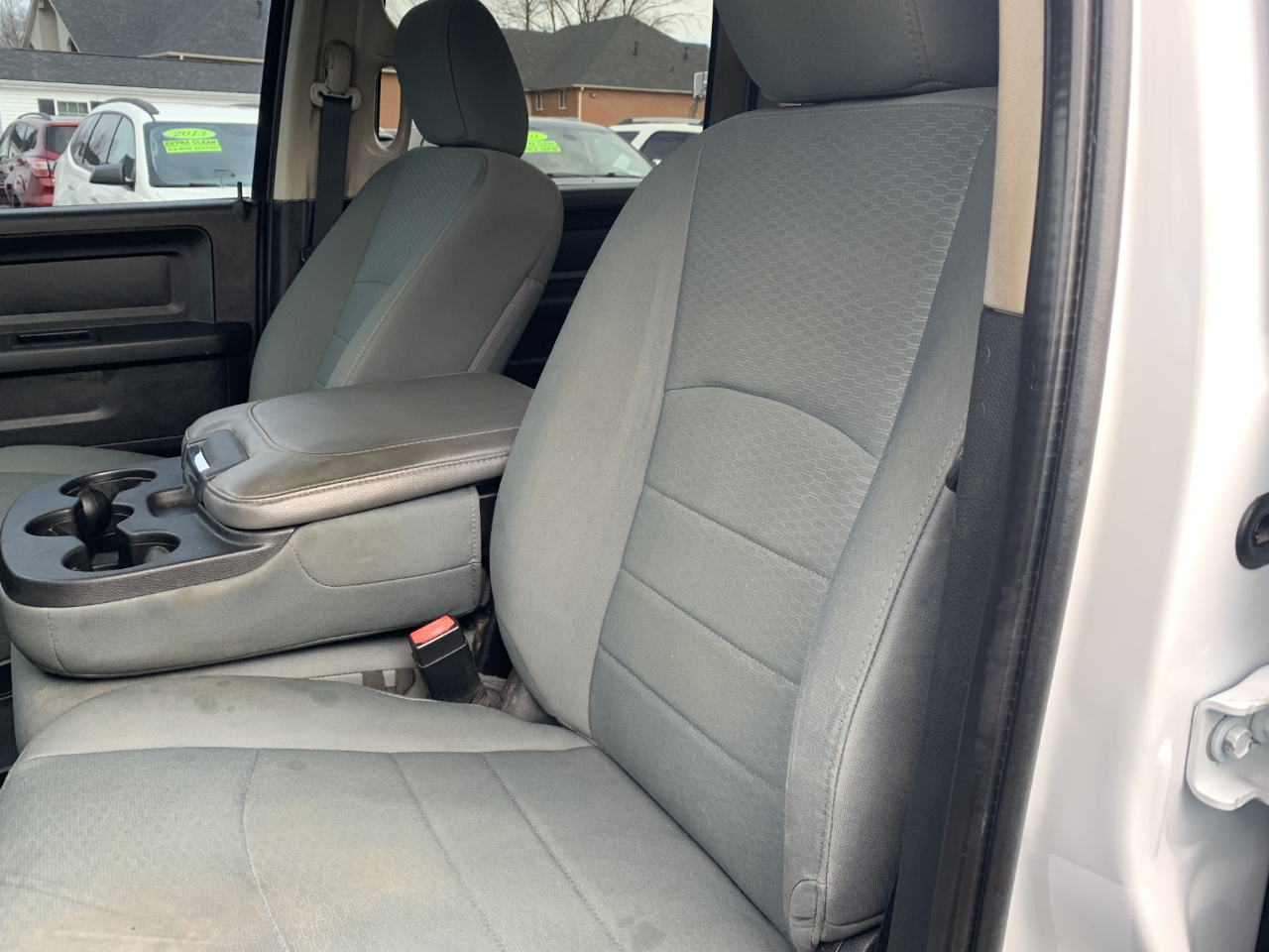 RAM 1500 Tradesman Crew Cab SWB 4WD 2016