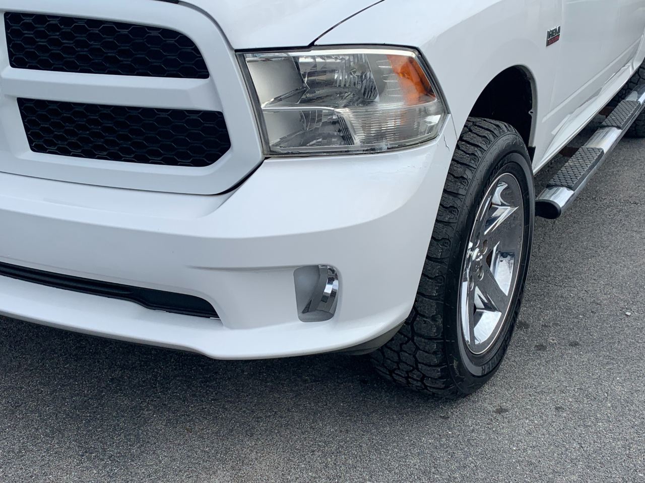 RAM 1500 Tradesman Crew Cab SWB 4WD 2016