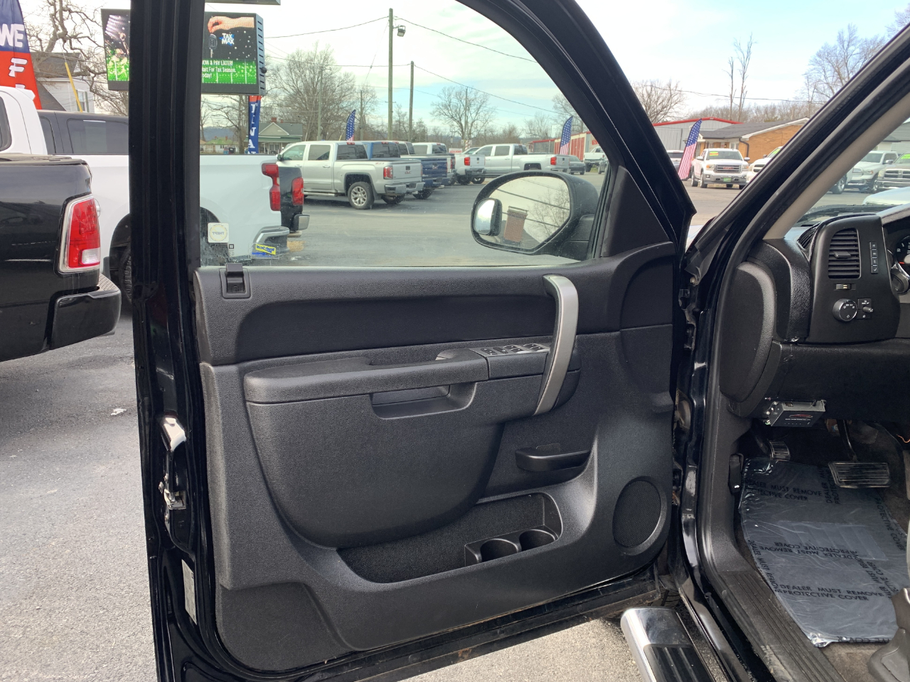 Chevrolet Silverado 1500 LT Crew Cab 4WD 2011