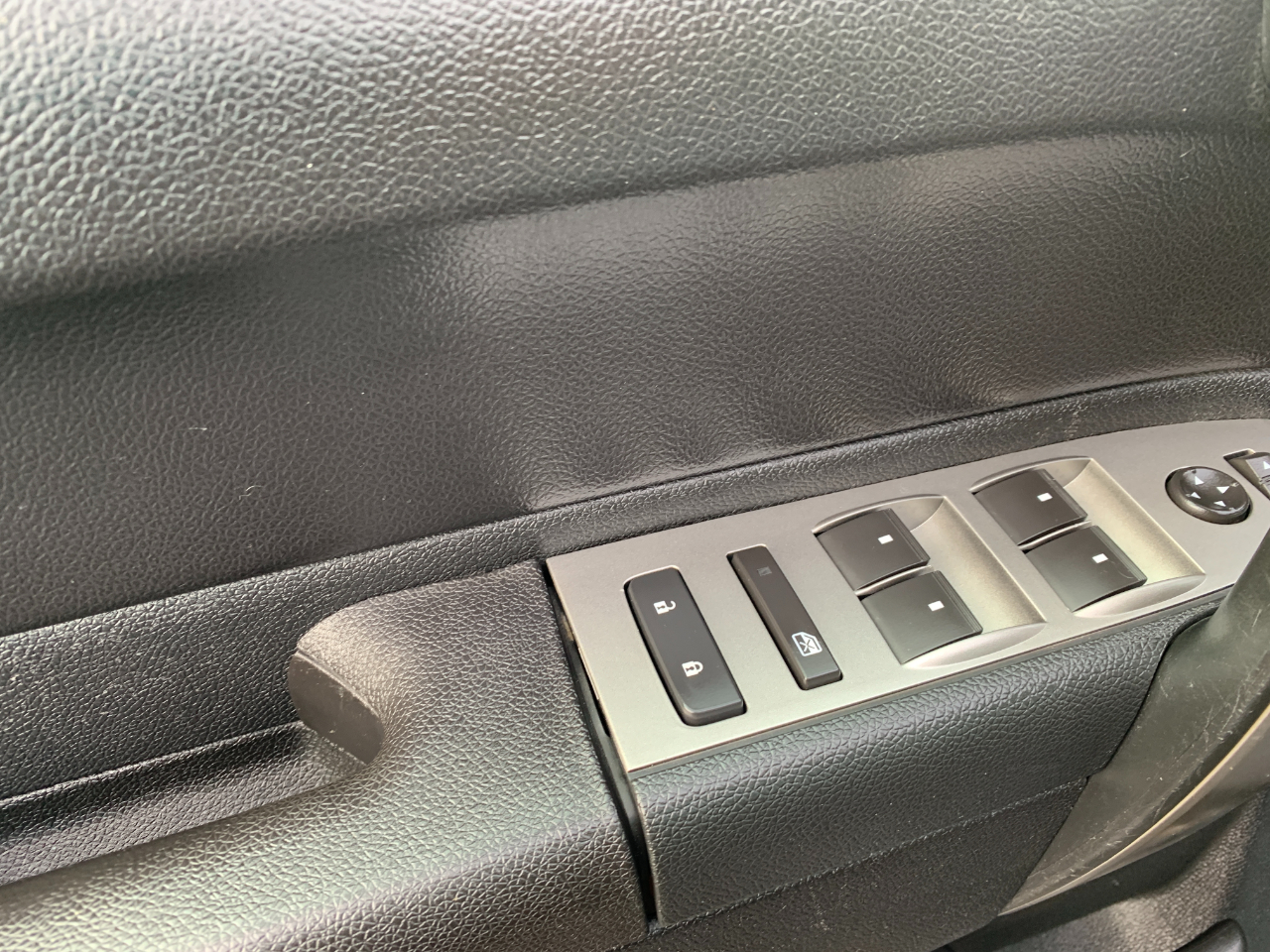 Chevrolet Silverado 1500 LT Crew Cab 4WD 2011