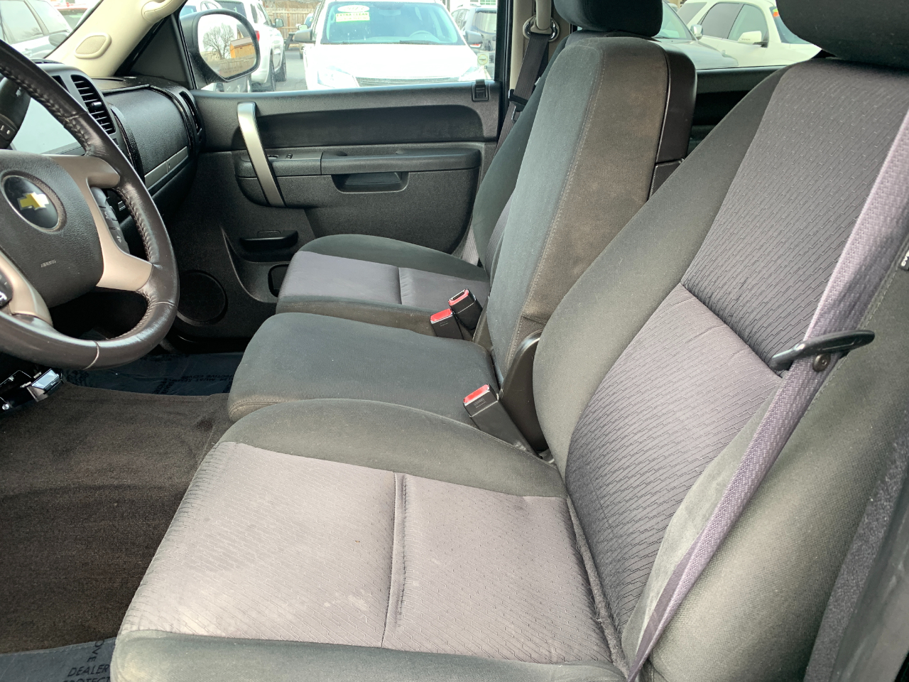 Chevrolet Silverado 1500 LT Crew Cab 4WD 2011