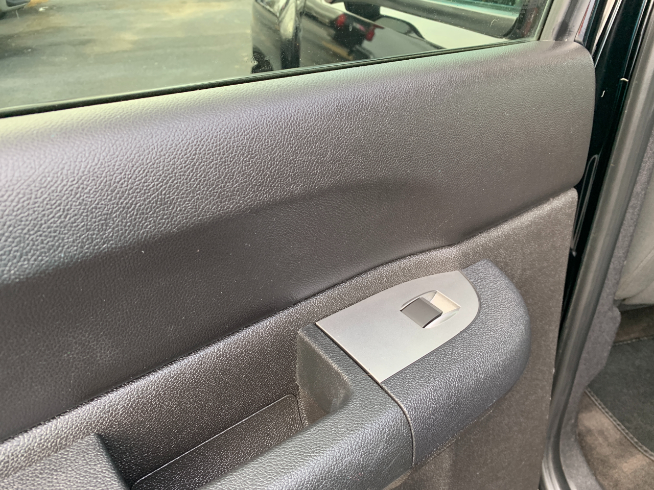 Chevrolet Silverado 1500 LT Crew Cab 4WD 2011