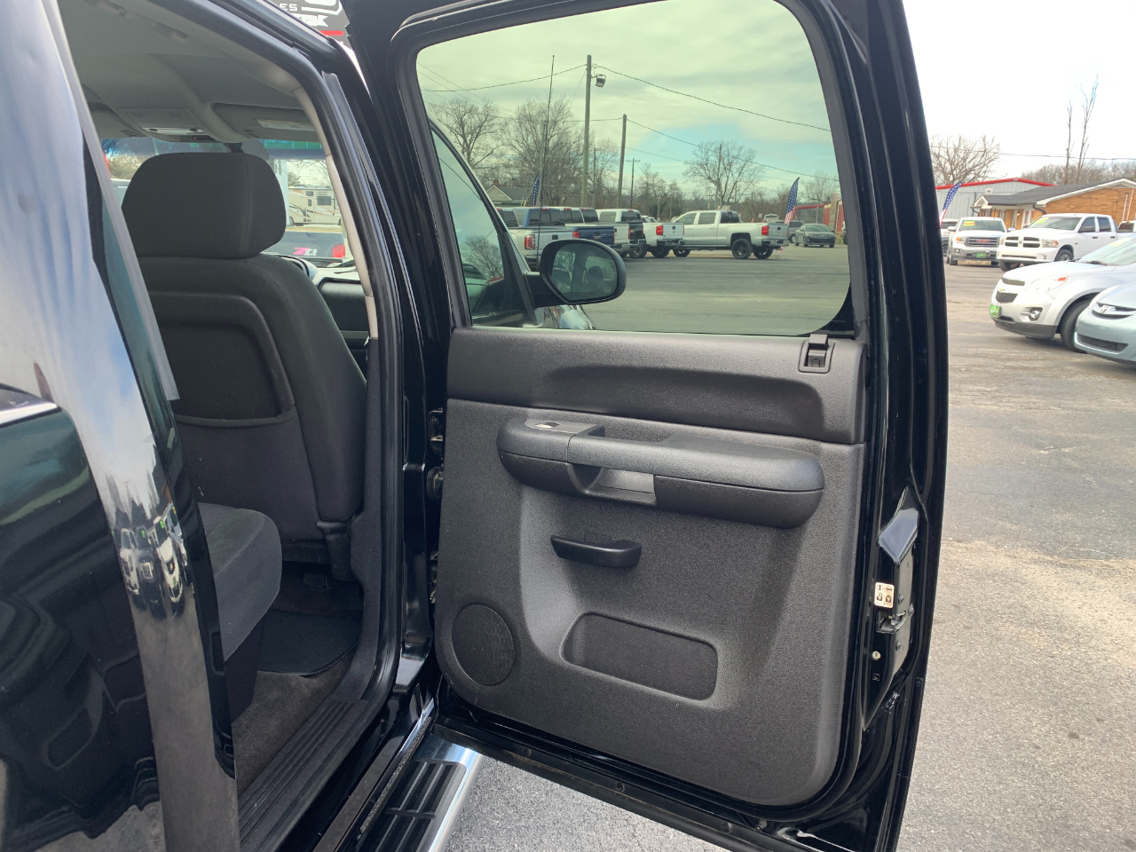 Chevrolet Silverado 1500 LT Crew Cab 4WD 2011