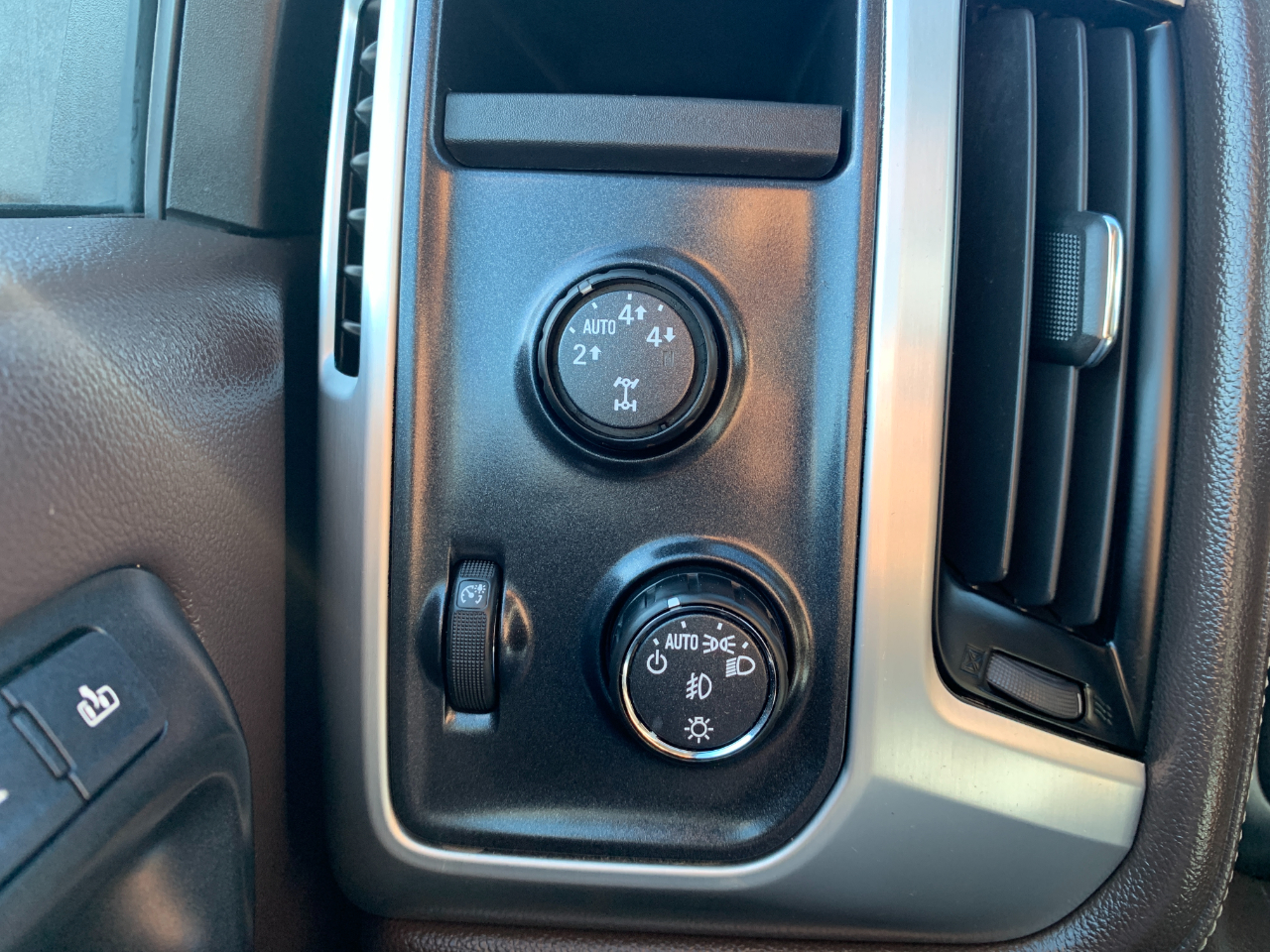 GMC Sierra 1500 SLT Crew Cab 4WD 2014