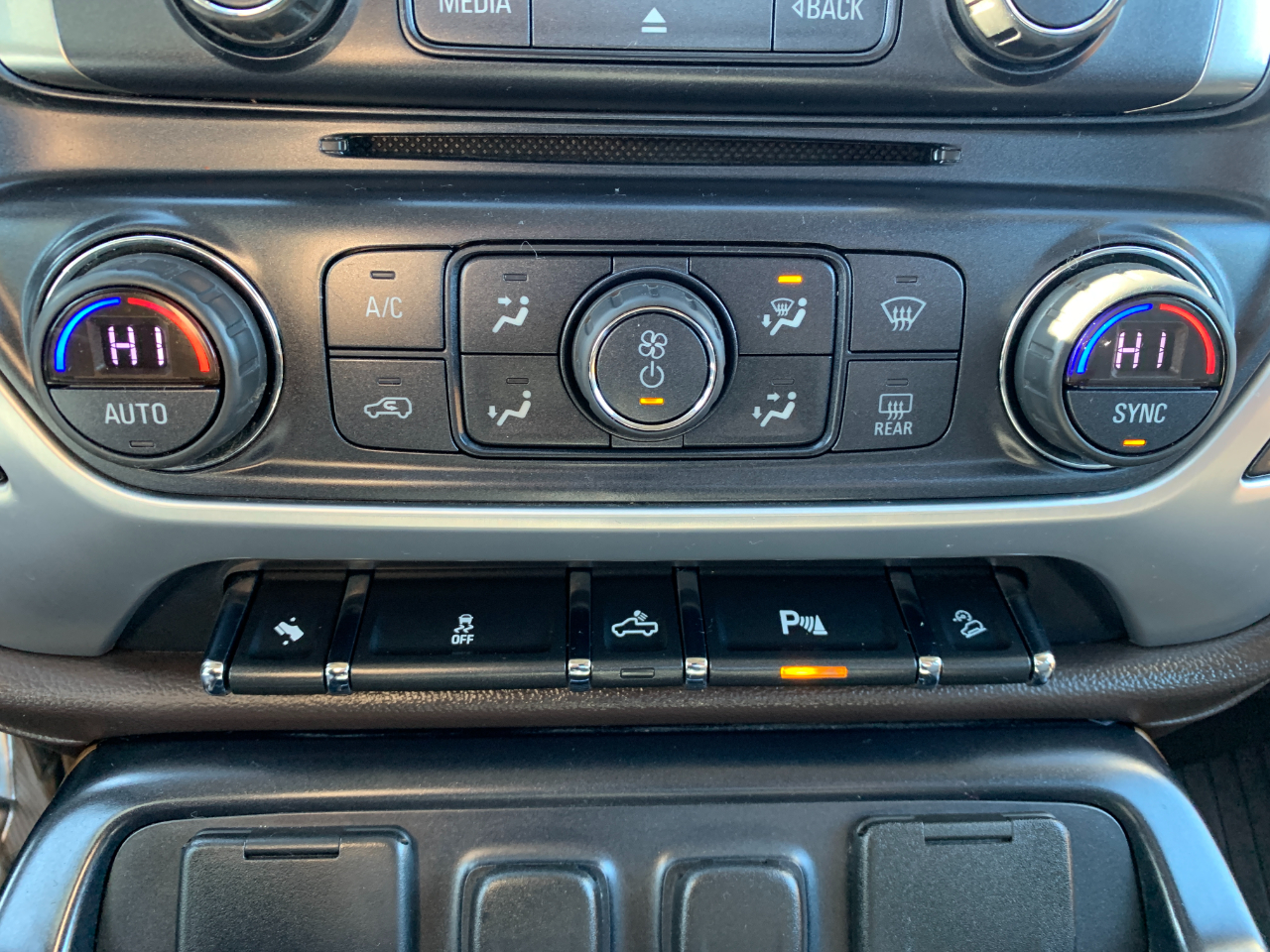 GMC Sierra 1500 SLT Crew Cab 4WD 2014