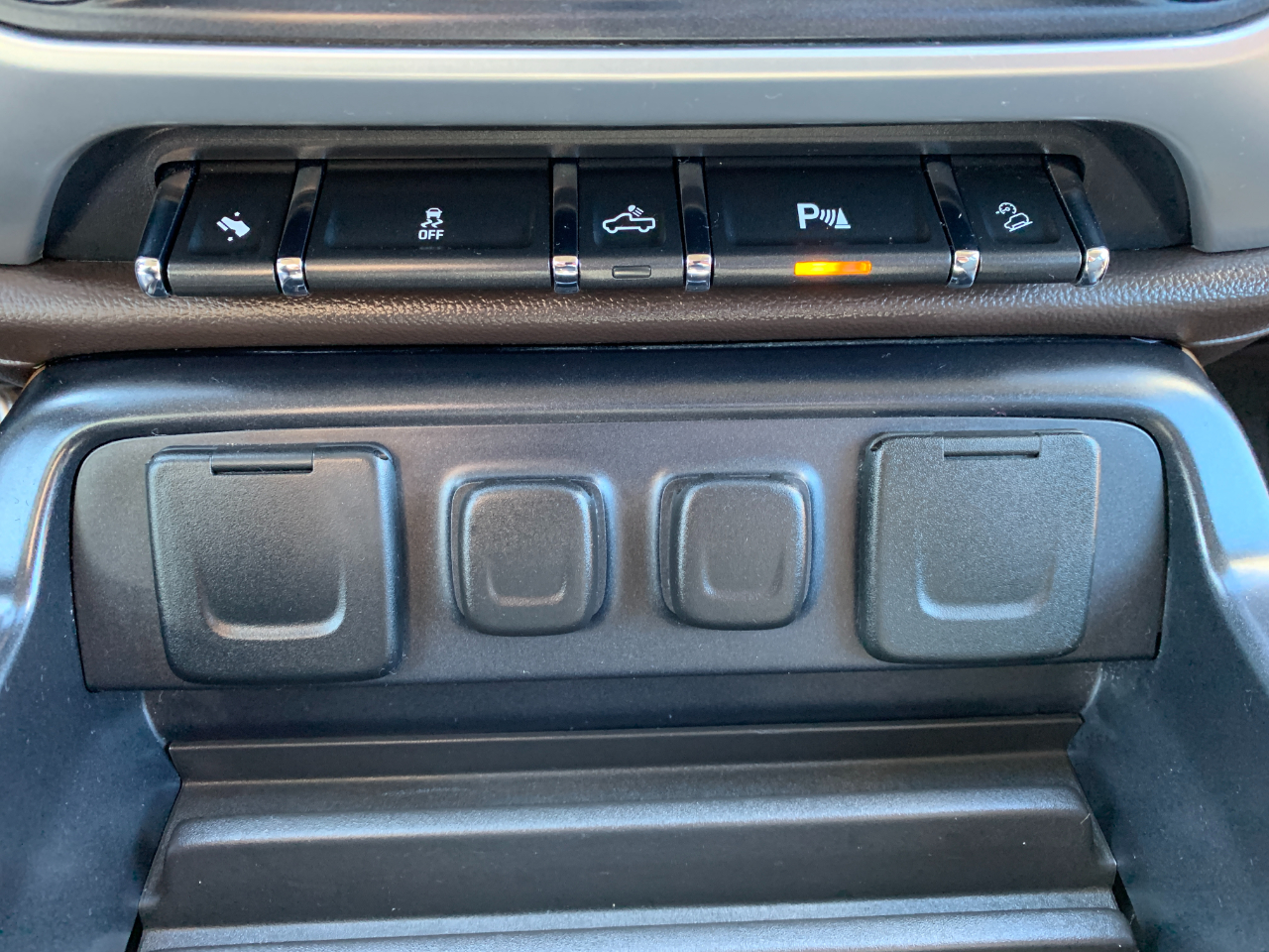 GMC Sierra 1500 SLT Crew Cab 4WD 2014