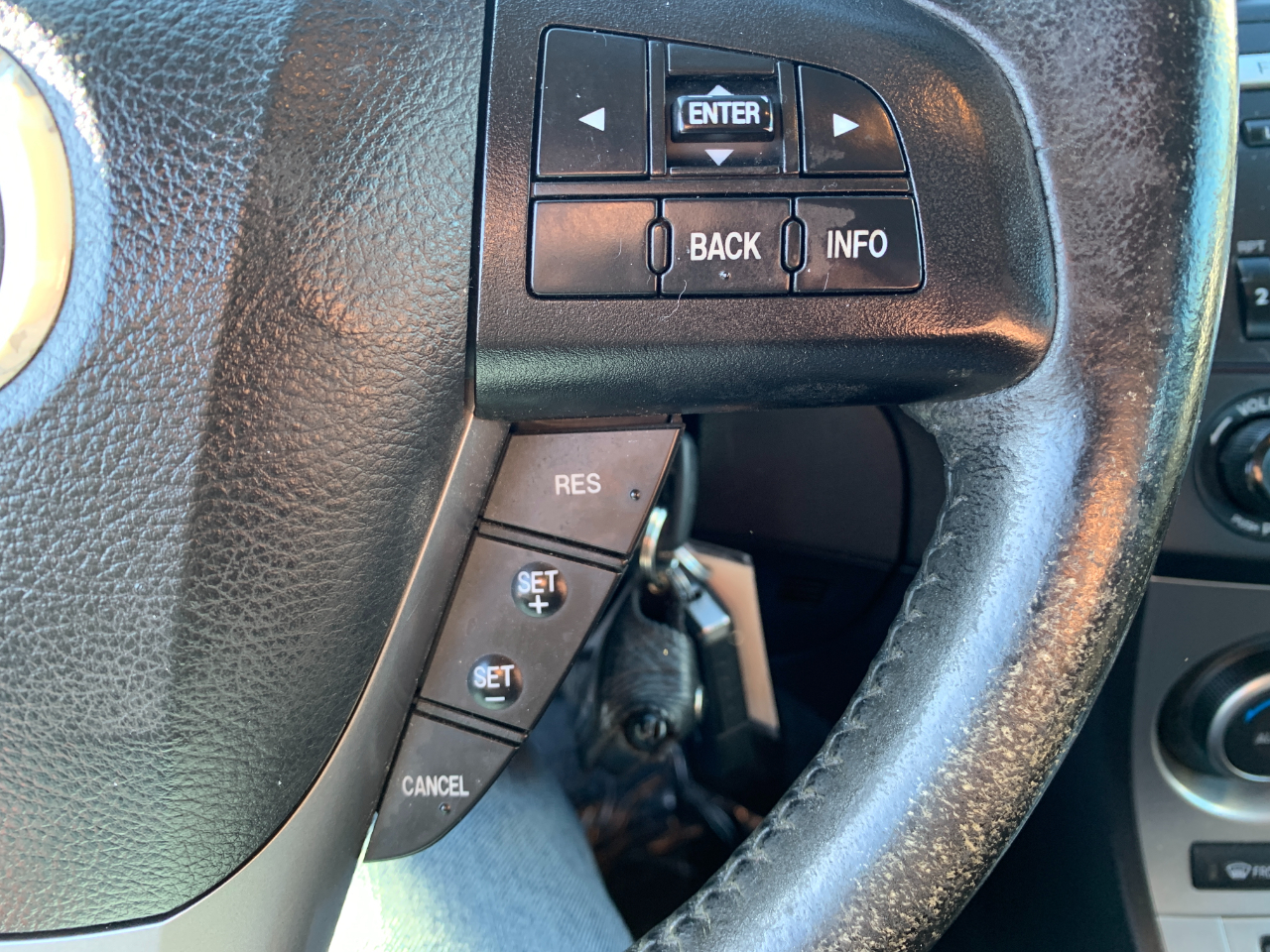 Mazda MAZDA3 s Grand Touring 4-Door 2011