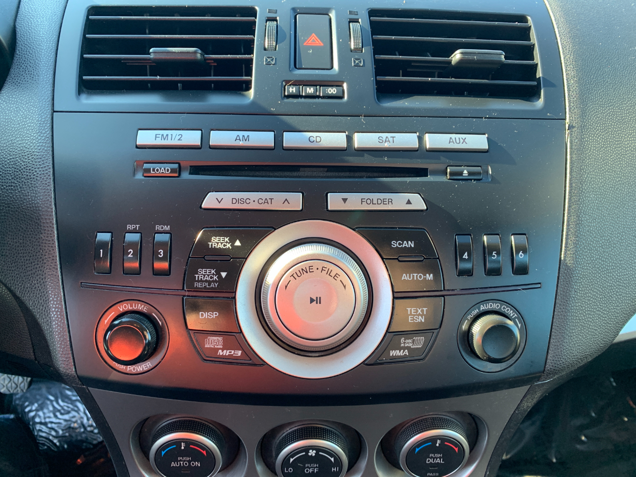 Mazda MAZDA3 s Grand Touring 4-Door 2011