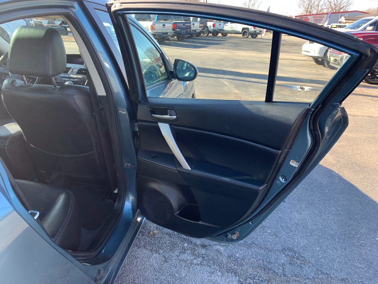 Mazda MAZDA3 s Grand Touring 4-Door 2011