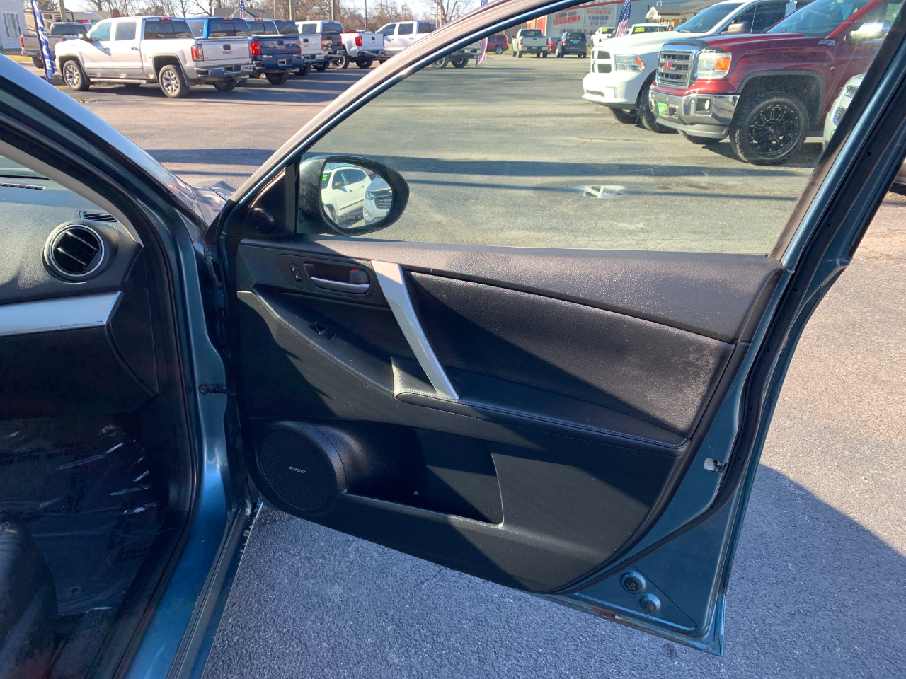 Mazda MAZDA3 s Grand Touring 4-Door 2011