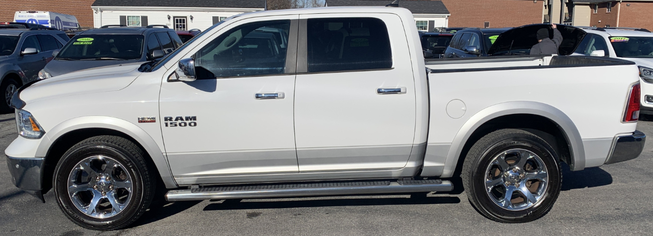 RAM 1500 Laramie Crew Cab SWB 4WD 2017