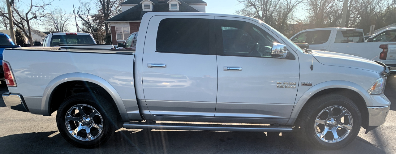 RAM 1500 Laramie Crew Cab SWB 4WD 2017