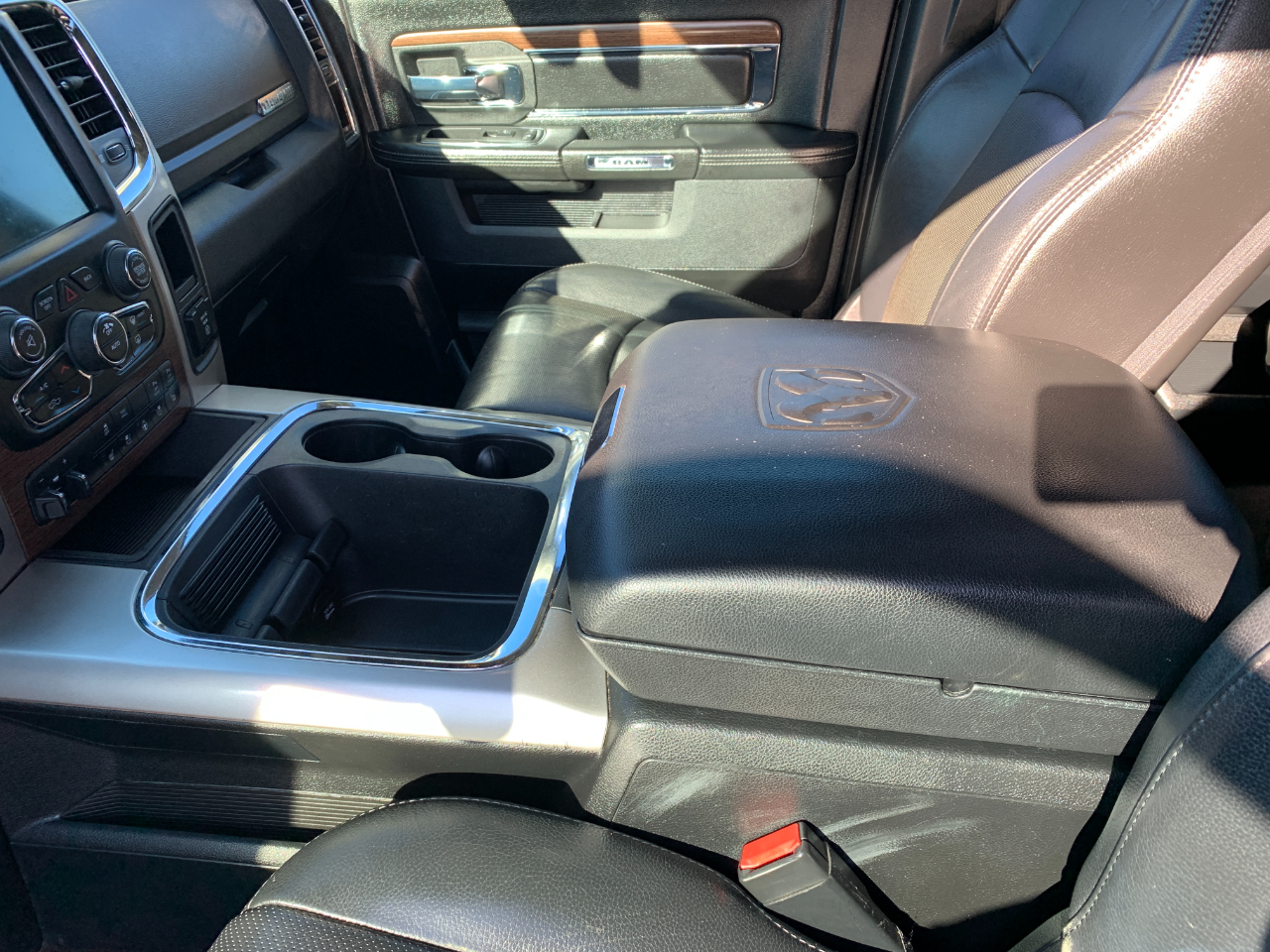 RAM 1500 Laramie Crew Cab SWB 4WD 2017