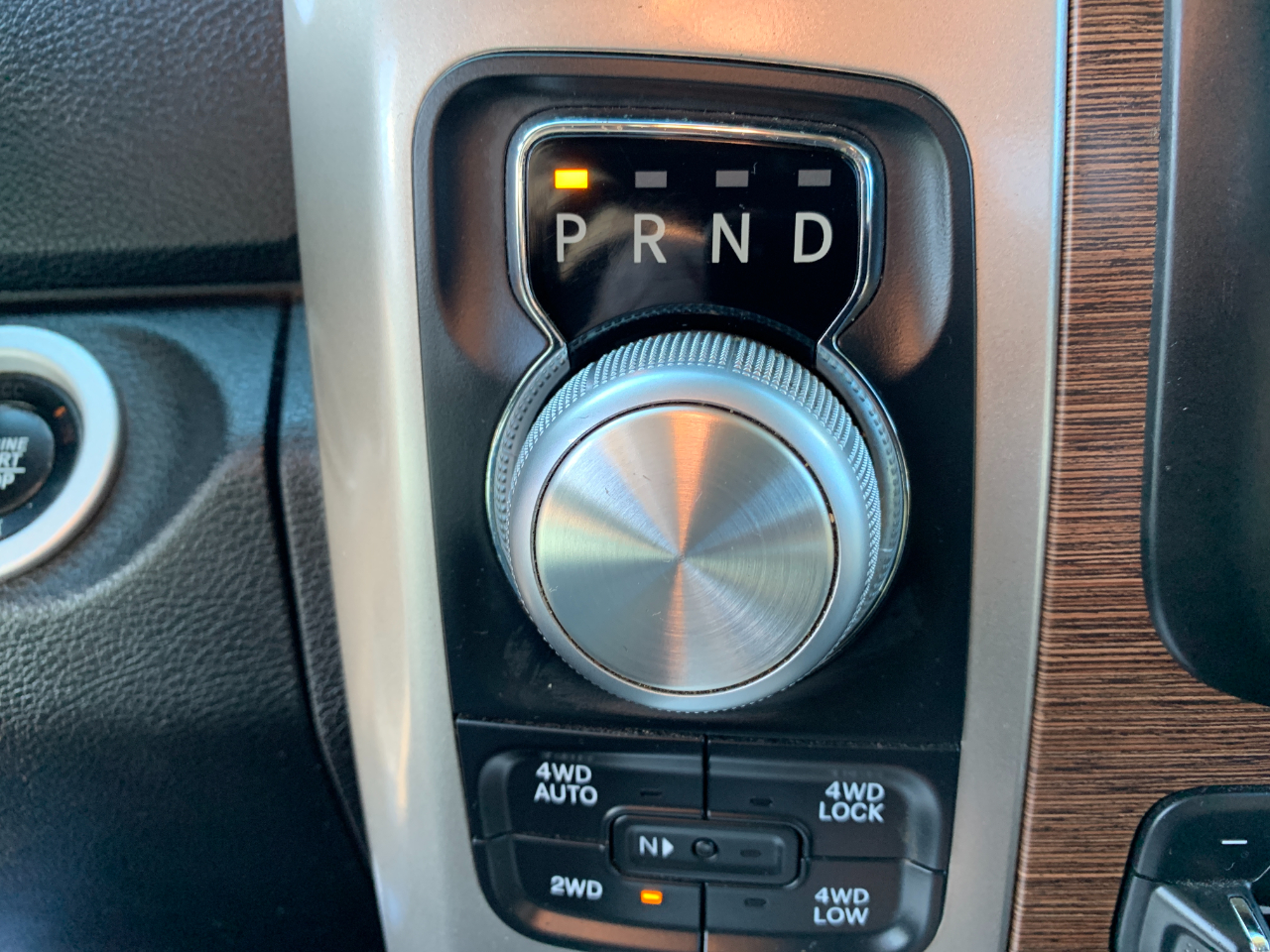 RAM 1500 Laramie Crew Cab SWB 4WD 2017