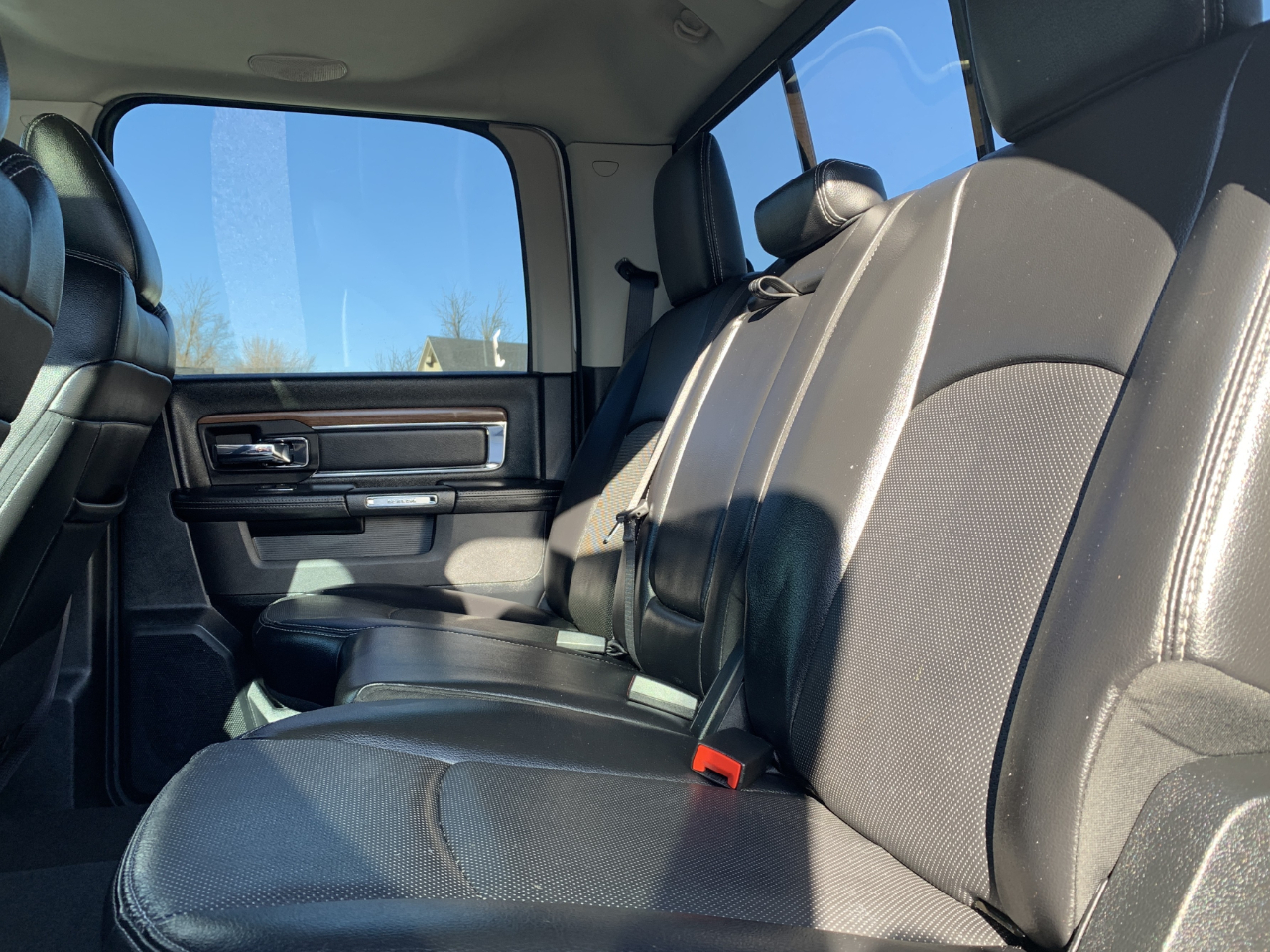 RAM 1500 Laramie Crew Cab SWB 4WD 2017