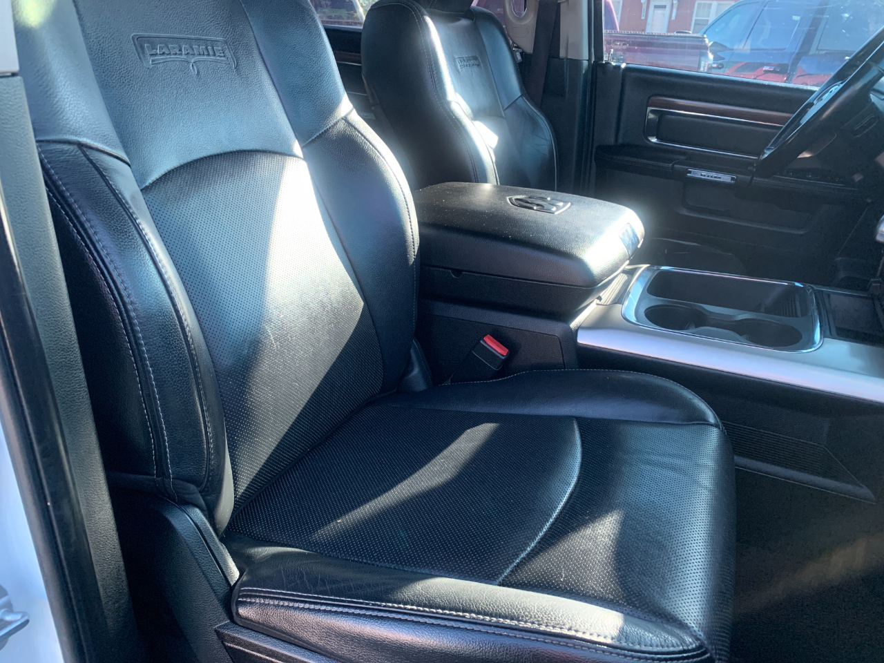 RAM 1500 Laramie Crew Cab SWB 4WD 2017